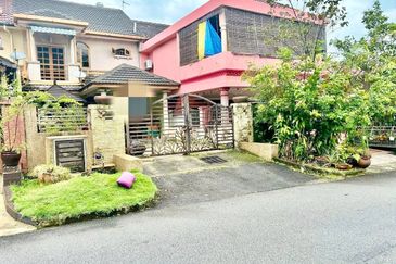 Jalan Suasana, Bandar Tun Hussein Onn