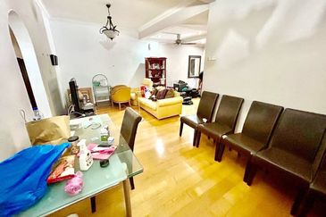 Jalan Suasana, Bandar Tun Hussein Onn