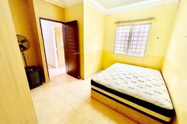 Jalan Suasana, Bandar Tun Hussein Onn