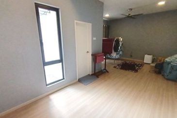 Crescent Park Townvilla