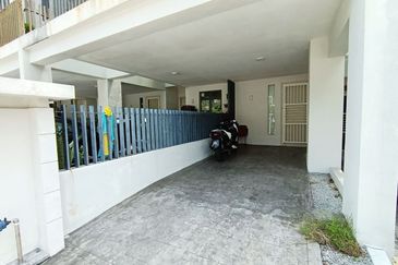 Crescent Park Townvilla