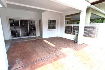 Ayu Lestari, Alam Nusantara