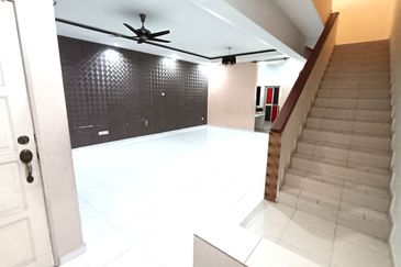 Ayu Lestari, Alam Nusantara