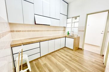 FACING OPEN💥FREEHOLD💥Double Storey Mutiara Damansara