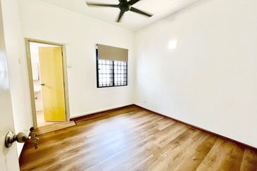 FACING OPEN💥FREEHOLD💥Double Storey Mutiara Damansara