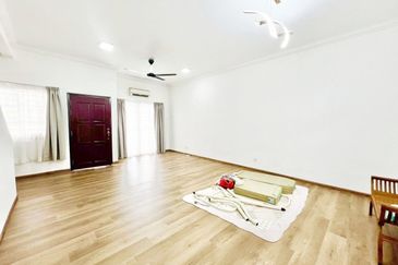 FACING OPEN💥FREEHOLD💥Double Storey Mutiara Damansara