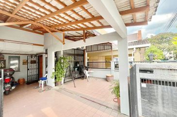 RENOVATED EXTENDED💥FULL LOAN💥2 Storey Terrace Taman Setiawangsa KL