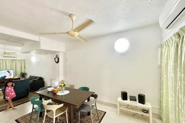 RENOVATED EXTENDED💥FULL LOAN💥2 Storey Terrace Taman Setiawangsa KL