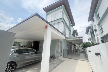 Parkfield Residences, Tropicana Heights