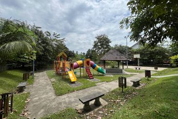 Pinggiran Sungai Buloh