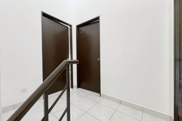 Iris @ Bandar Hillpark