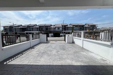 Iris @ Bandar Hillpark