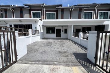 Iris @ Bandar Hillpark