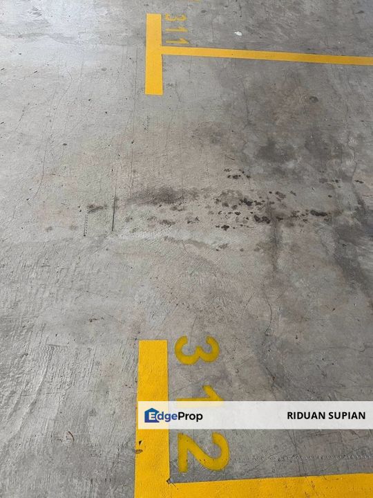 Puncak 7 Residence Condominium Seksyen 7 Shah Alam, Selangor, Shah Alam