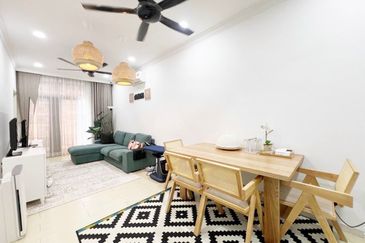 PR1MA Lakefront Homes