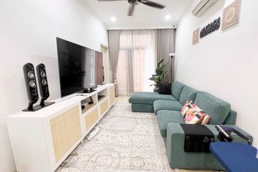 PR1MA Lakefront Homes