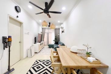 PR1MA Lakefront Homes