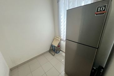 Partly Furnished 2 Storey Superlink Zircona Residence Alam Impian