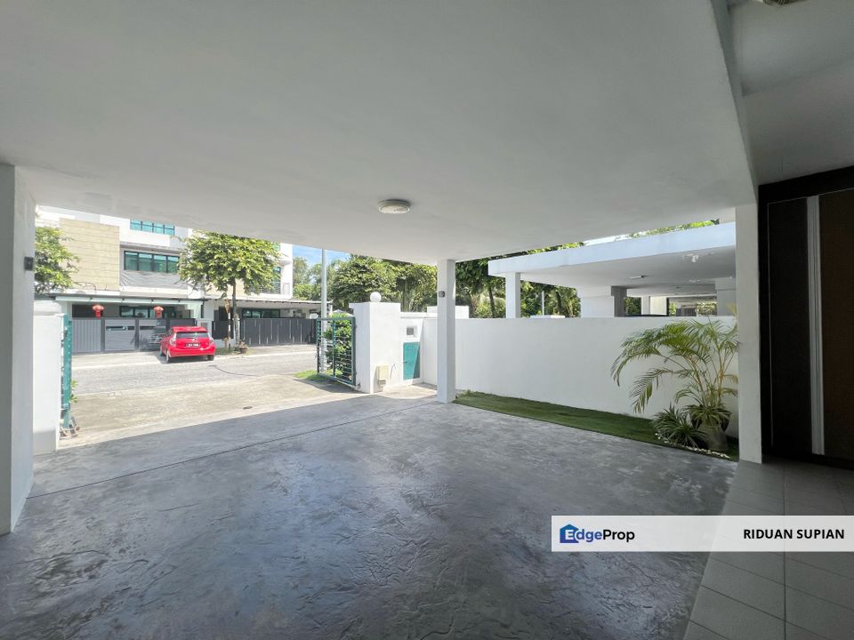 Partly Furnished 2 Storey Superlink Zircona Residence Alam Impian, Selangor, 