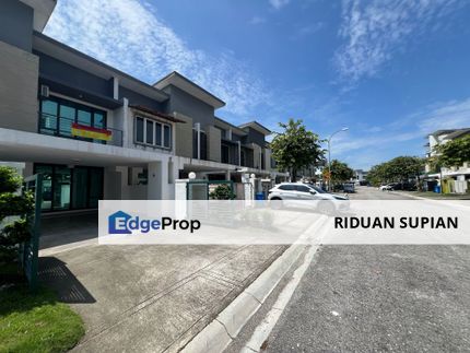 Partly Furnished 2 Storey Superlink Zircona Residence Alam Impian, Selangor, 