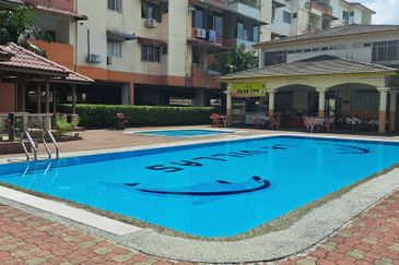 La Villas Condominium