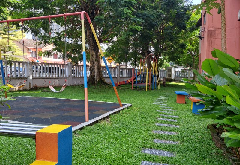 La Villas Condominium