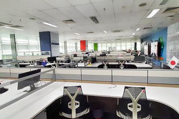 Corporate Office with MSC Status at The Horizon