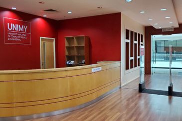 Ex-University College Complex at Cyber 4 Cyberjaya