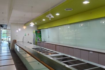 Ex-University College Complex at Cyber 4 Cyberjaya