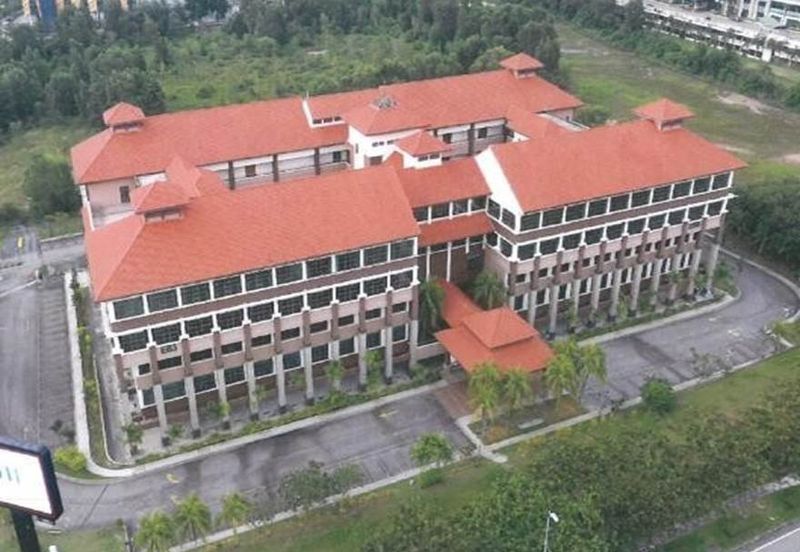 Cyberjaya En Bloc Office Complex for Rent