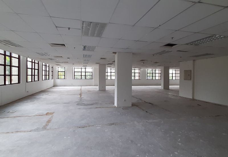 Cyberjaya En Bloc Office Complex for Rent