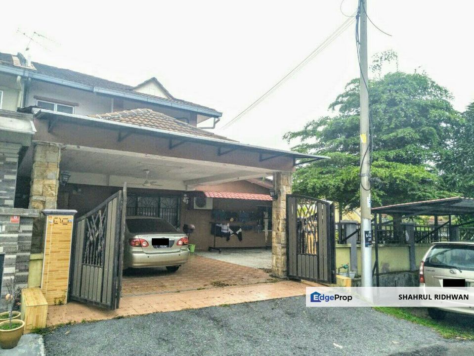 Corner Lot 2 Storey House at Tasik Kesuma Semenyih for Sale @RM600 