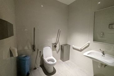 Mutiara Damansara Vacant Office Space, The Busteador