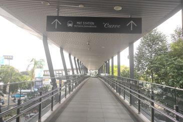 Mutiara Damansara Vacant Office Space, The Busteador