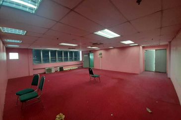 Kilang Shah Alam di Kawasan Perindustrian MIEL, Seksyen 23, Shah Alam