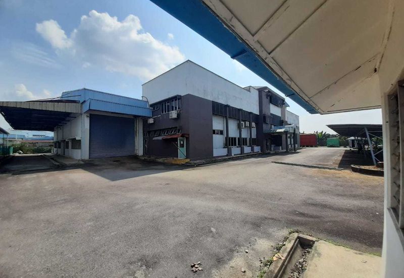 Kilang Shah Alam di Kawasan Perindustrian MIEL, Seksyen 23, Shah Alam