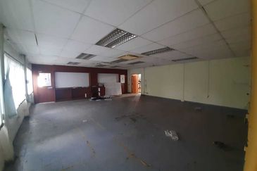 Kilang Shah Alam di Kawasan Perindustrian MIEL, Seksyen 23, Shah Alam
