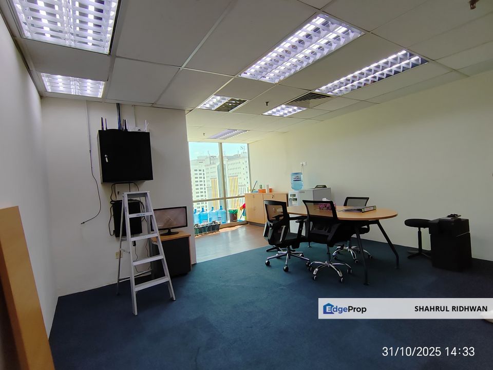 Partially Fitted Office for Rent at Menara Summit USJ | 1,857 sqft, Connected to Mall & Excellent Public Transport Access, Selangor, USJ