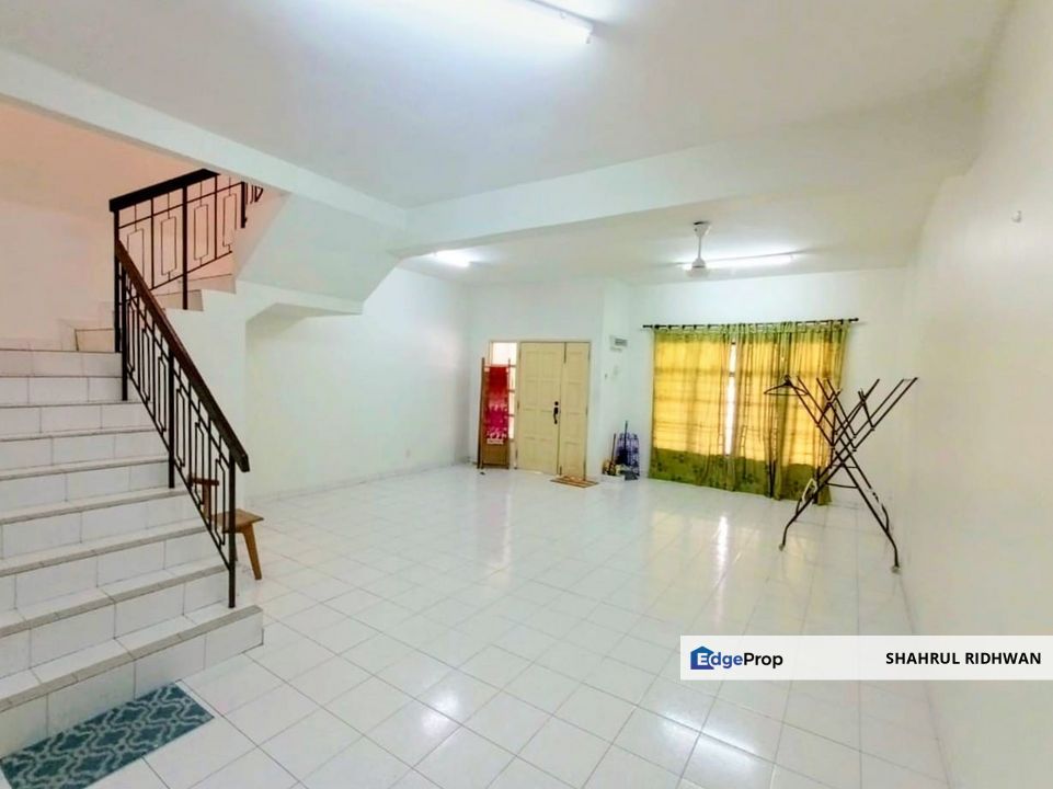 Double Storey Terrace House @ TPS 3/3, Taman Pelangi Semenyih , Selangor, Semenyih