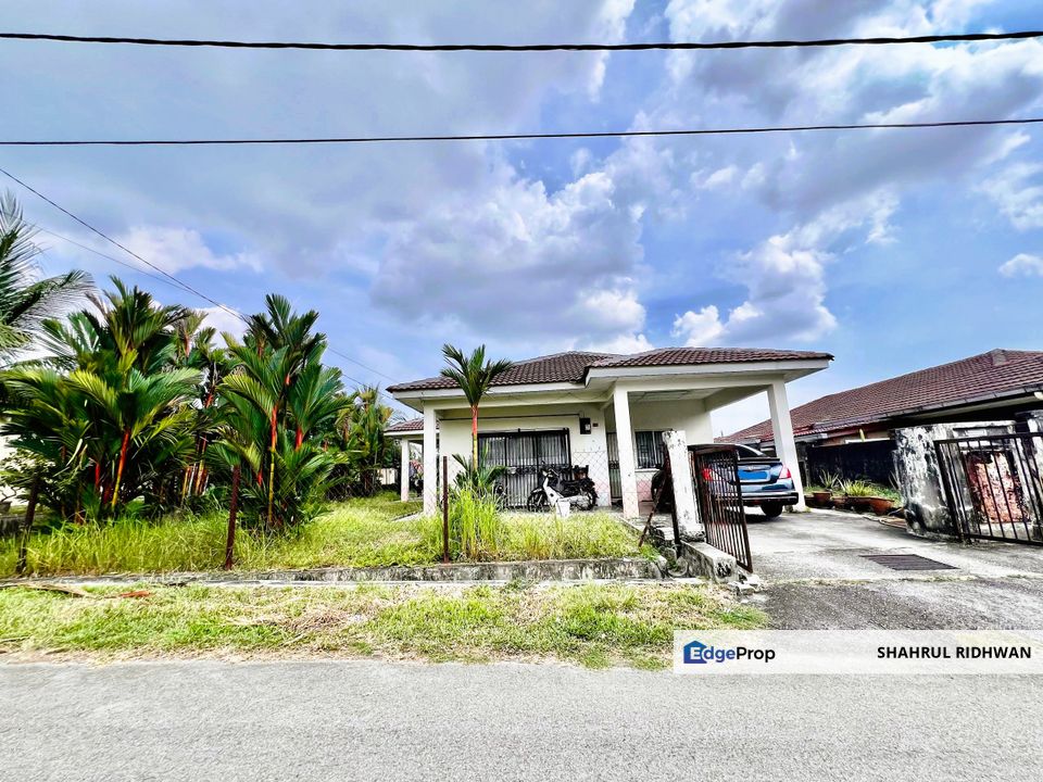Banglo Setingkat di Taman Pinggiran Putra Seri Kembangan untuk Dijual, Selangor, Seri Kembangan