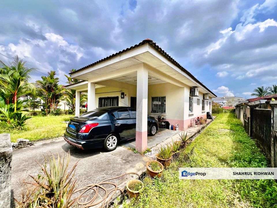 Banglo Setingkat di Taman Pinggiran Putra Seri Kembangan untuk Dijual, Selangor, Seri Kembangan