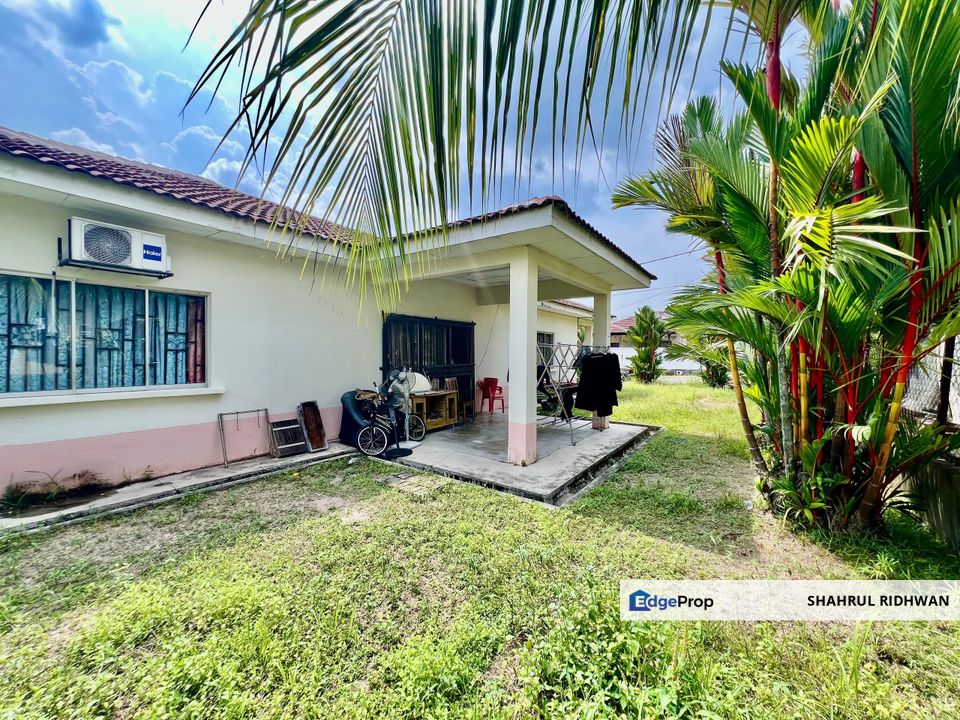 Banglo Setingkat di Taman Pinggiran Putra Seri Kembangan untuk Dijual, Selangor, Seri Kembangan