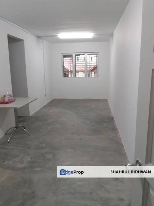 Flat Persiaran Ampang Saujana, Ampang Jaya for Sale, Selangor, Ampang