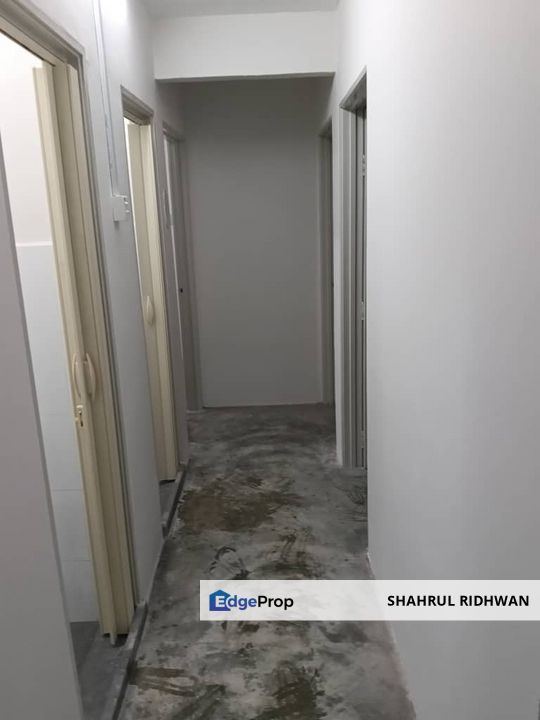 Flat Persiaran Ampang Saujana, Ampang Jaya for Sale, Selangor, Ampang