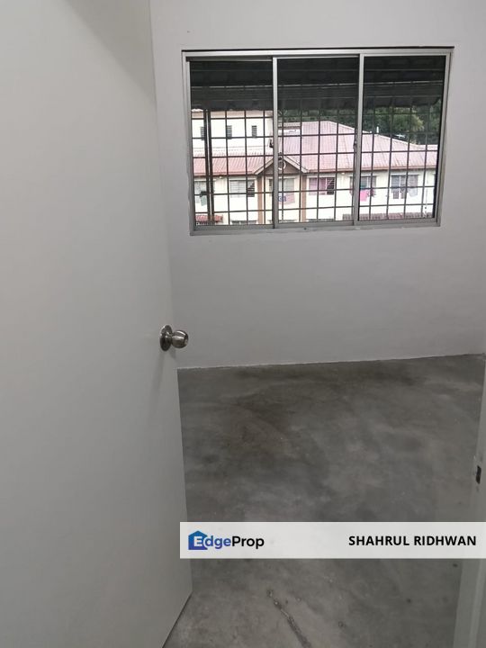 Flat Persiaran Ampang Saujana, Ampang Jaya for Sale, Selangor, Ampang