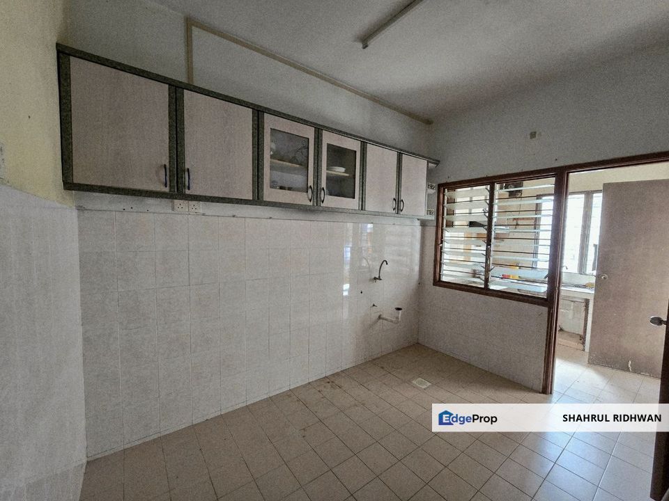 Facing Open View 2-Storey Terrace House for Sale at Jalan Desa Mewah, Semenyih, Selangor, Semenyih
