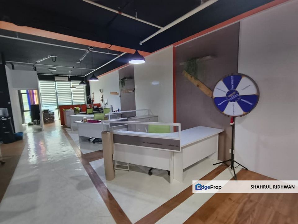 Fully Furnished Office for Rent at Kenwingston Square Garden, Cyberjaya, Move-In Ready, Selangor, Cyberjaya