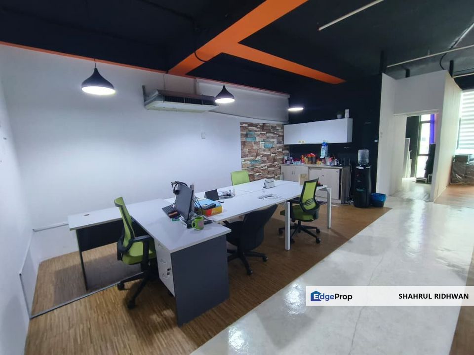 Fully Furnished Office for Rent at Kenwingston Square Garden, Cyberjaya, Move-In Ready, Selangor, Cyberjaya