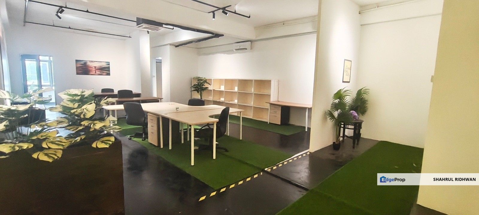 Fully Furnished Office for Rent at Kenwingston Square Garden, Cyberjaya, Move-In Ready, Selangor, Cyberjaya