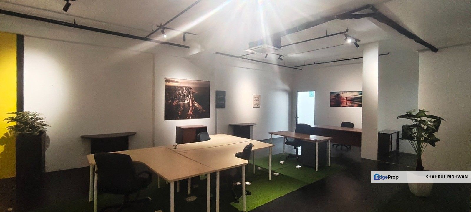 Fully Furnished Office for Rent at Kenwingston Square Garden, Cyberjaya, Move-In Ready, Selangor, Cyberjaya